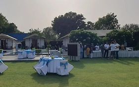 Luxury Farmhouse In Chhatarpur With Pool